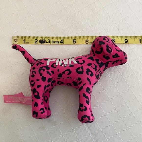 Free bundle of 3 read PINK Victoria’s Secret Dog leopard print FOREVER - Picture 7 of 8